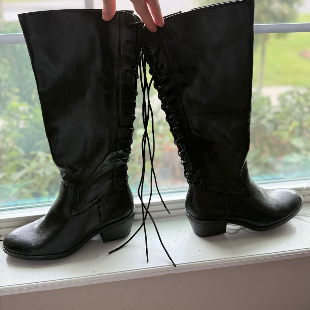 Elegant Black Lace-Up Women's Boots